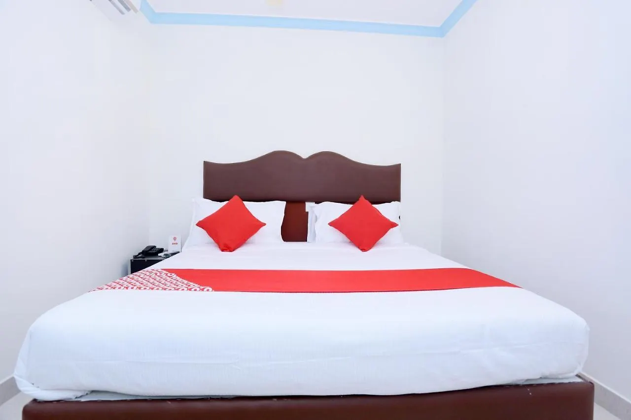 Oyo 22008 Jrj Suites Thiruvananthapuram Indien
